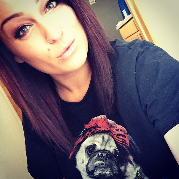 Meet your Posher, Hailey - Picture 1 of 1